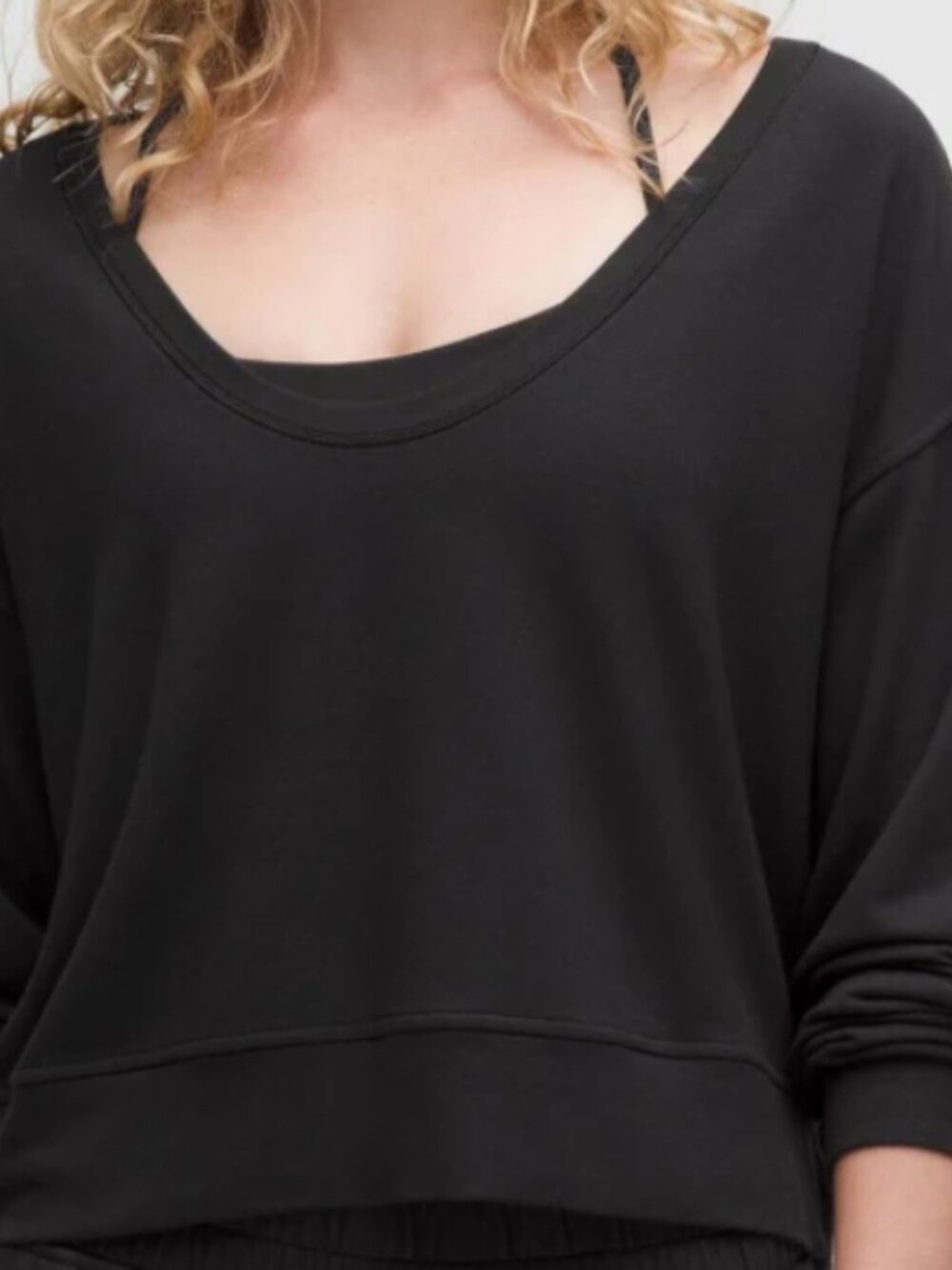Lululemon Athletica Becalm Scoop Neck Pullover in Black. Size XL